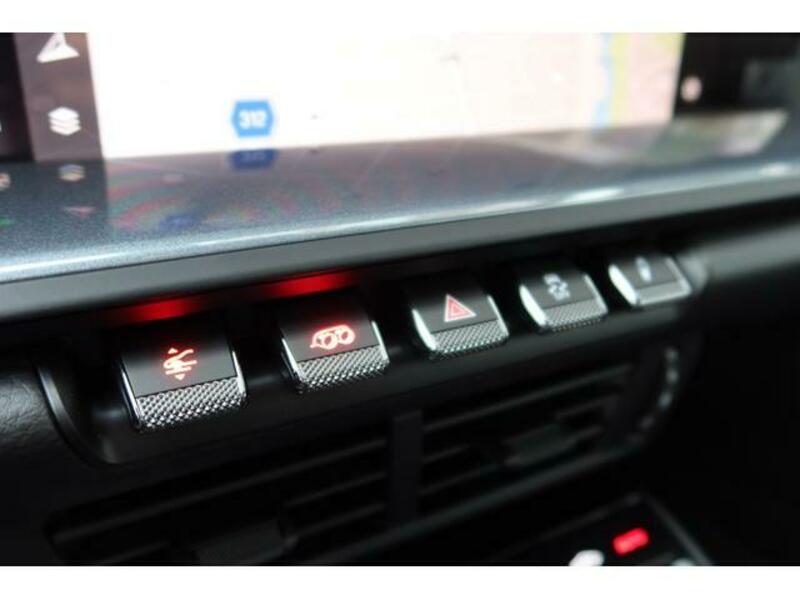 911