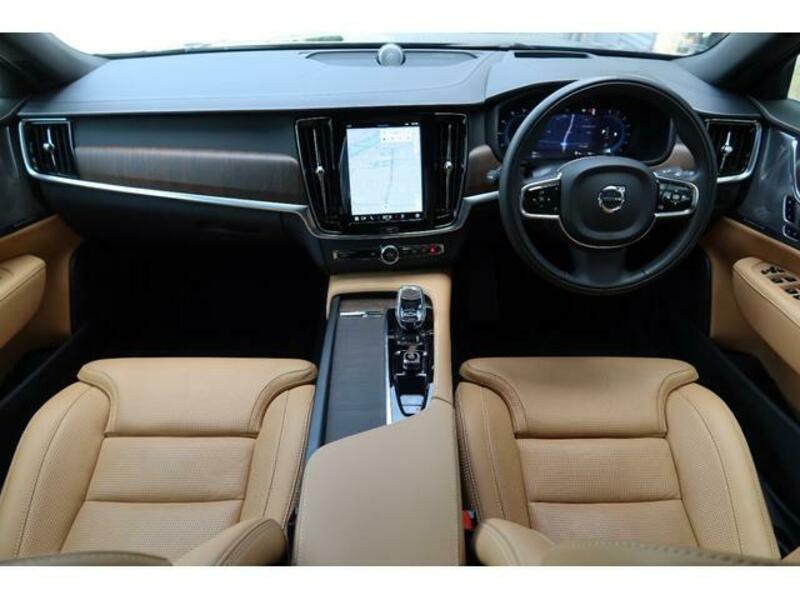 S90