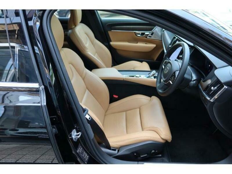 S90