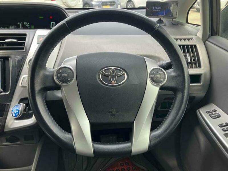 PRIUS ALPHA