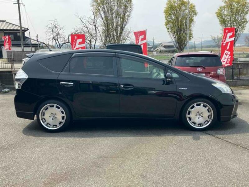 PRIUS ALPHA