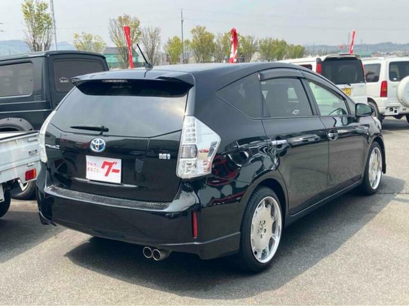 PRIUS ALPHA