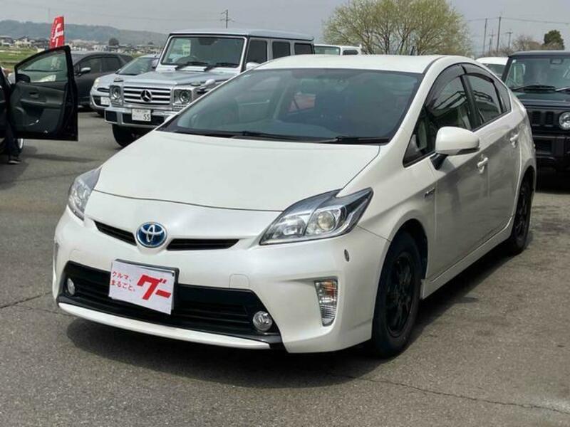 TOYOTA PRIUS