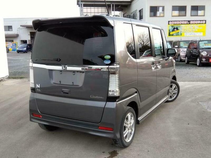 N BOX CUSTOM