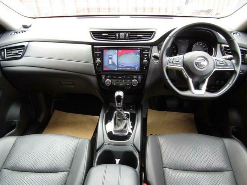 X-TRAIL