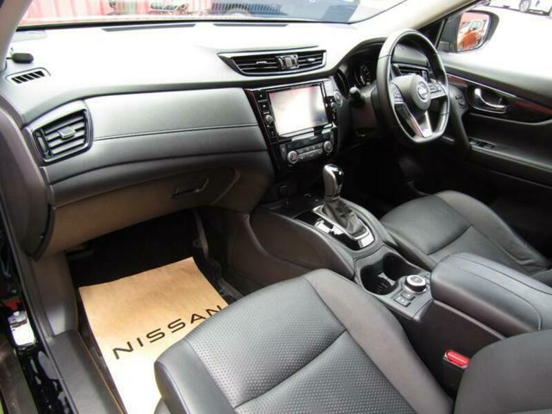 X-TRAIL