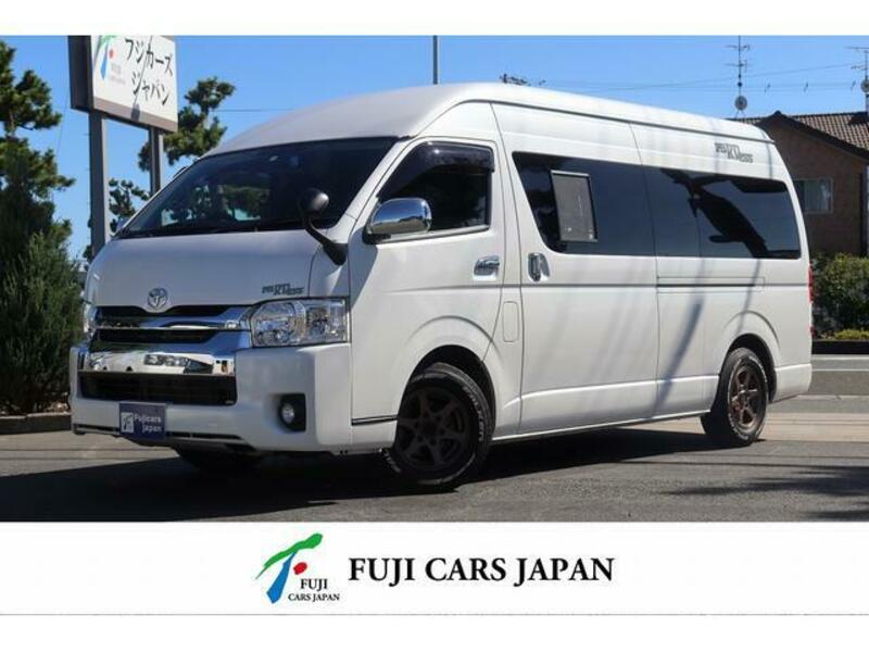 TOYOTA HIACE VAN