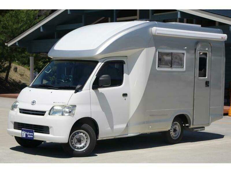 TOWNACE TRUCK