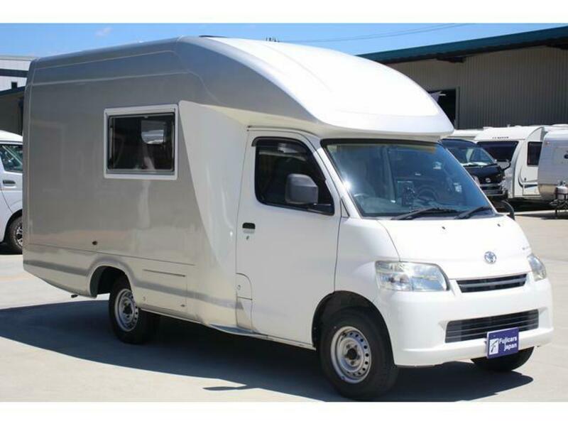 TOWNACE TRUCK