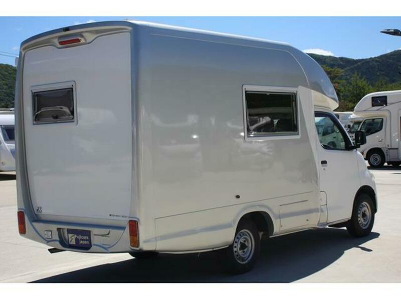 TOWNACE TRUCK