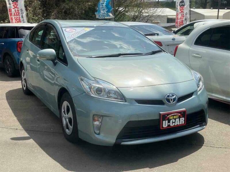 TOYOTA PRIUS