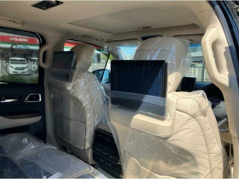 LAND CRUISER