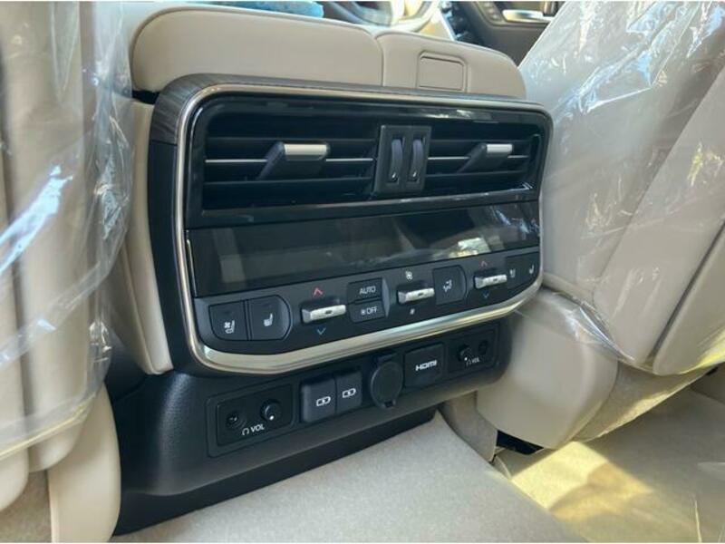 LAND CRUISER