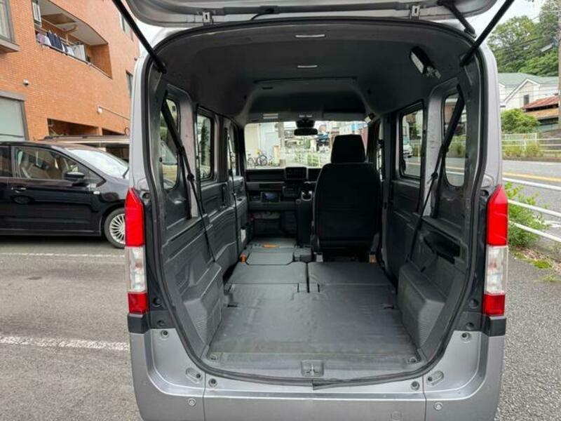 N-VAN