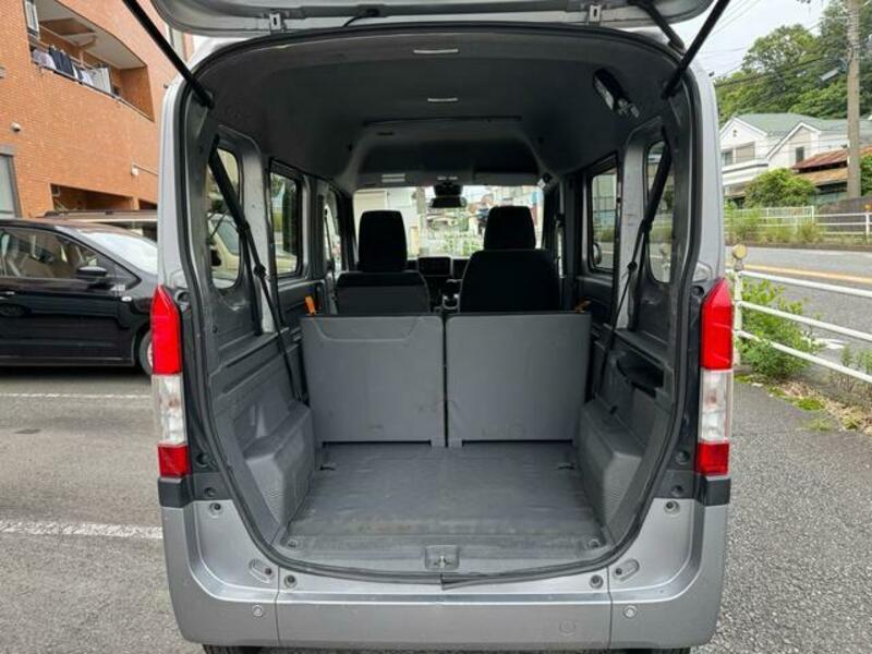N-VAN