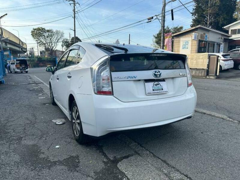 PRIUS PHV