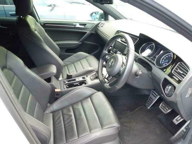 GOLF R