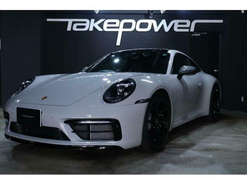 911