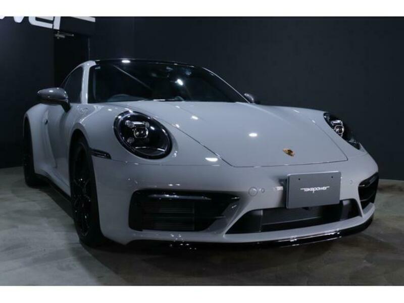 911