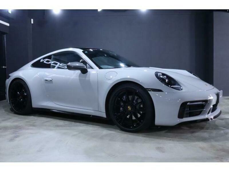 911
