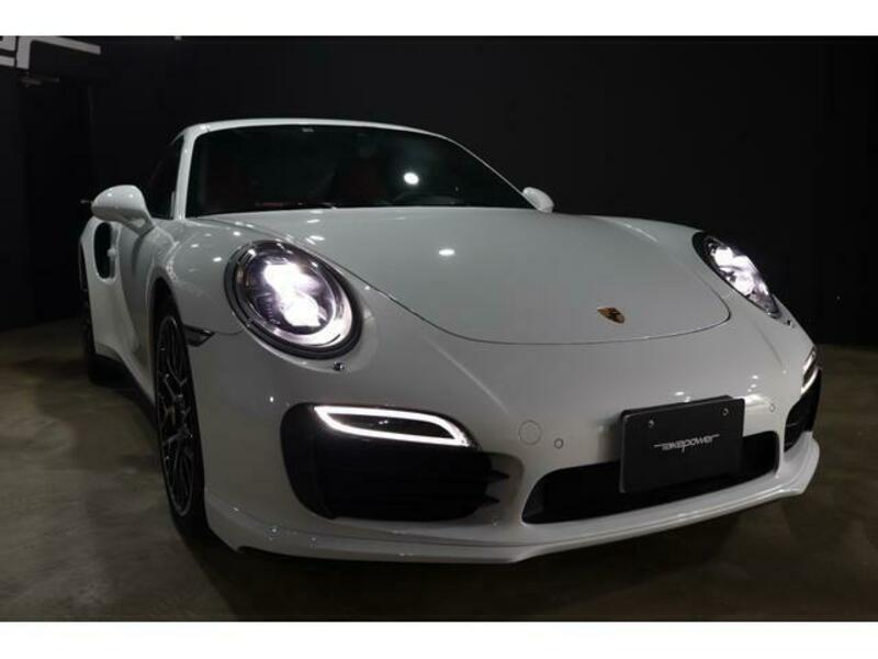 911