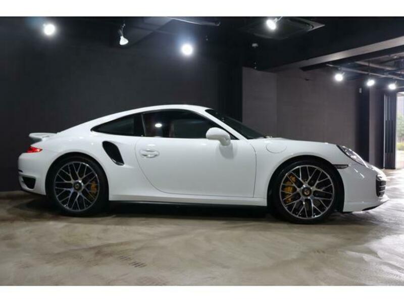 911