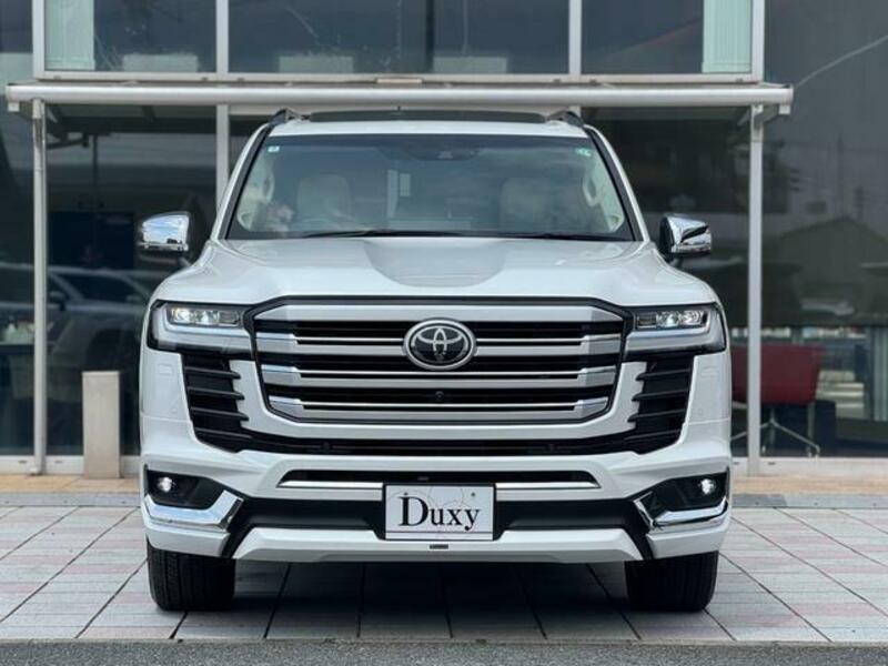 LAND CRUISER