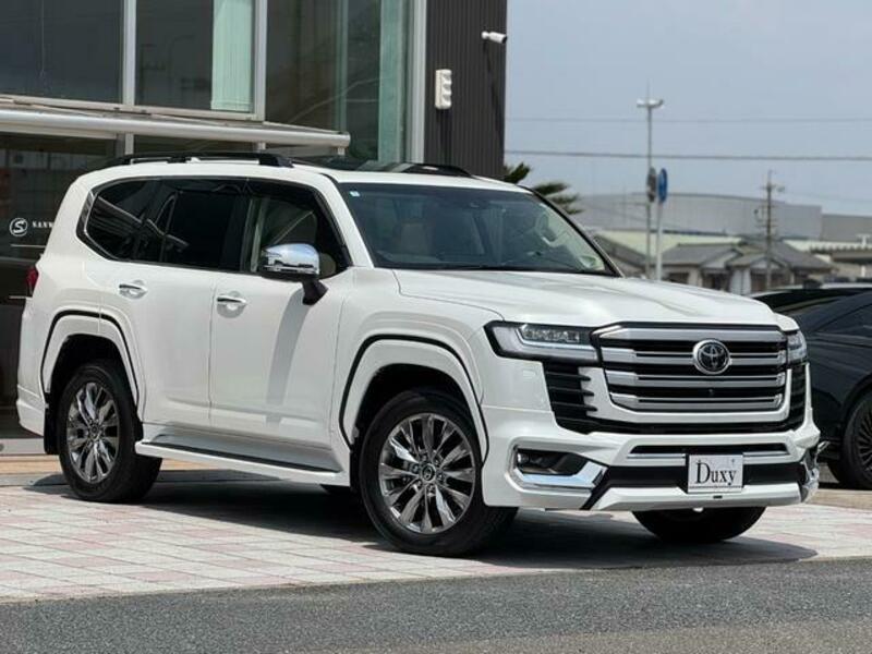 LAND CRUISER