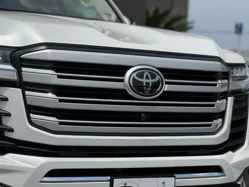 LAND CRUISER