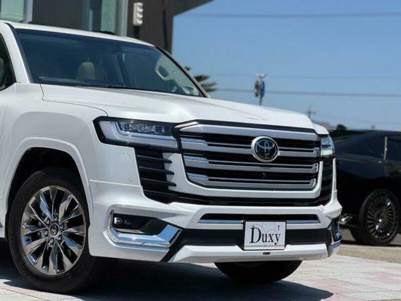 LAND CRUISER