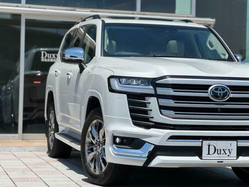 LAND CRUISER