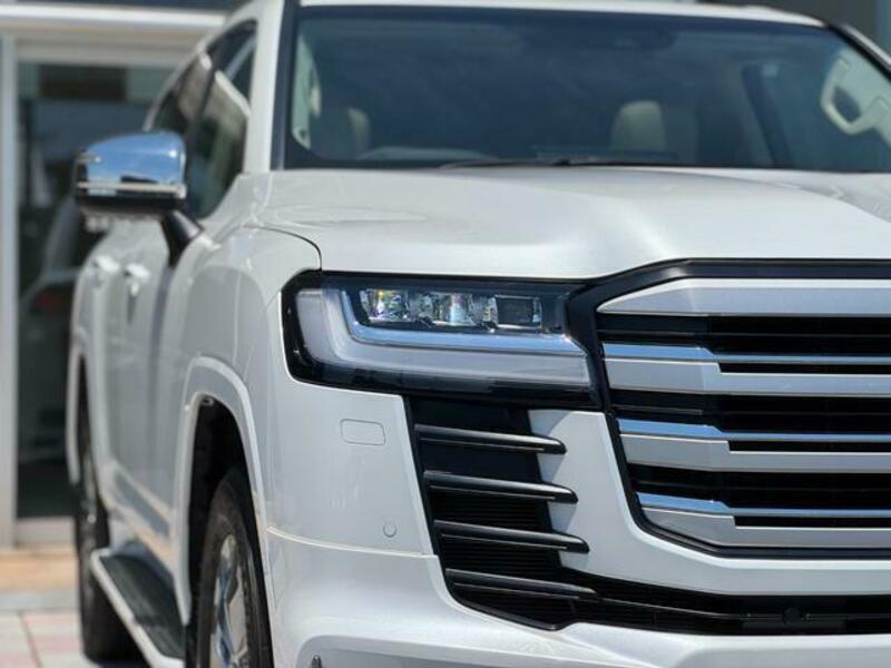 LAND CRUISER