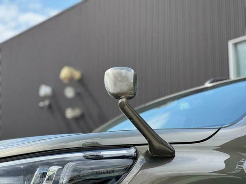 HILUX