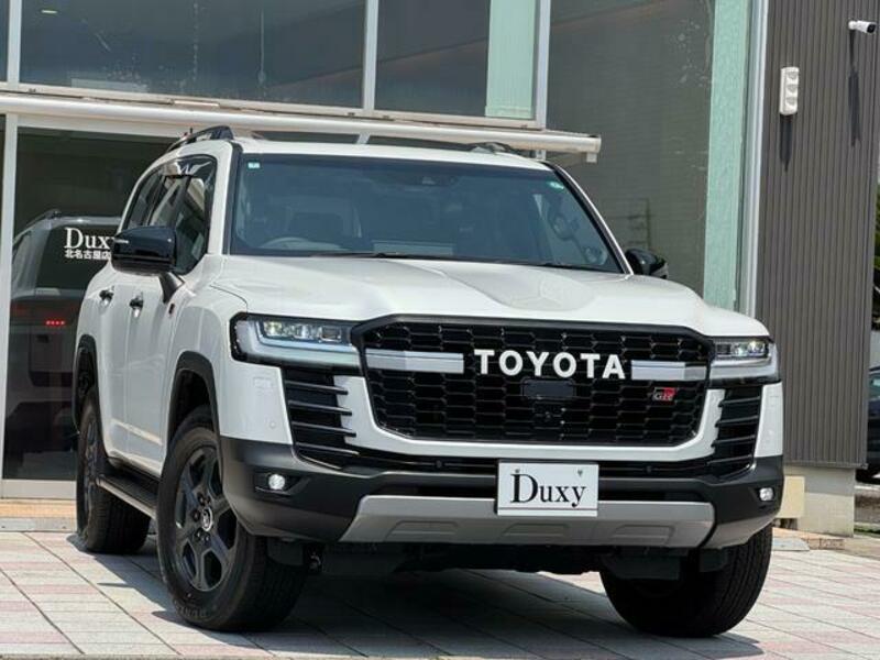 LAND CRUISER