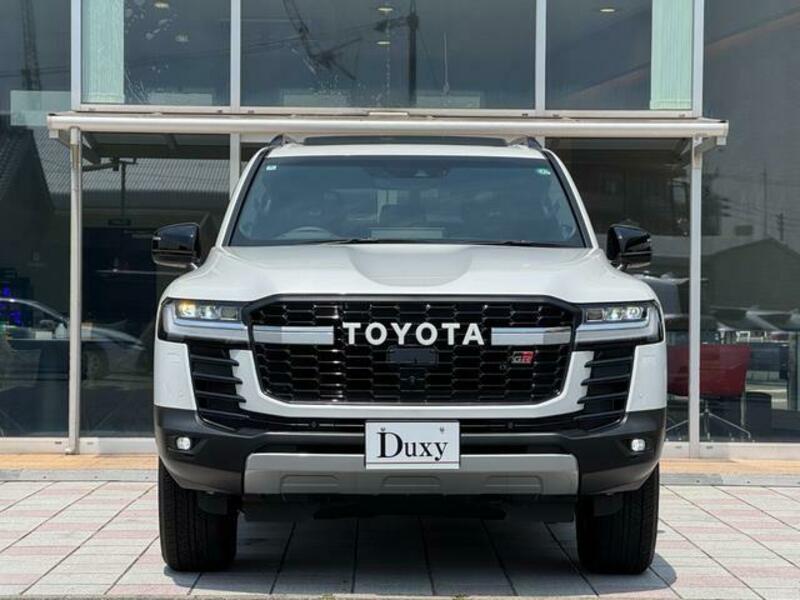 LAND CRUISER