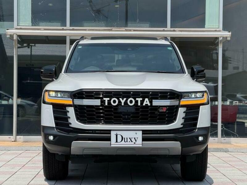 LAND CRUISER