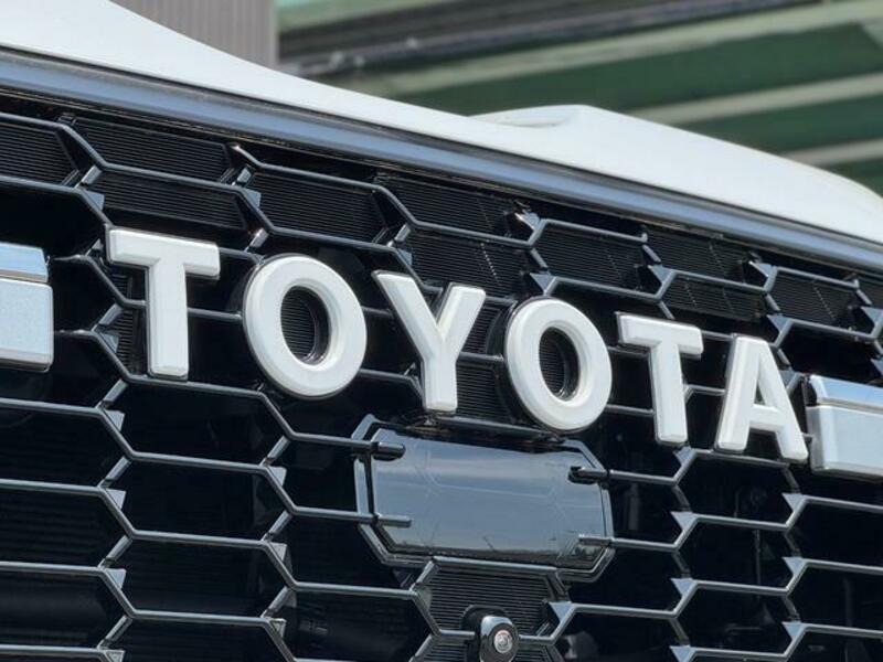 LAND CRUISER