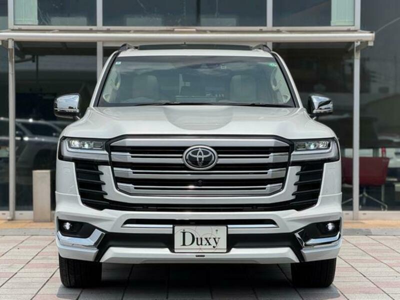 LAND CRUISER
