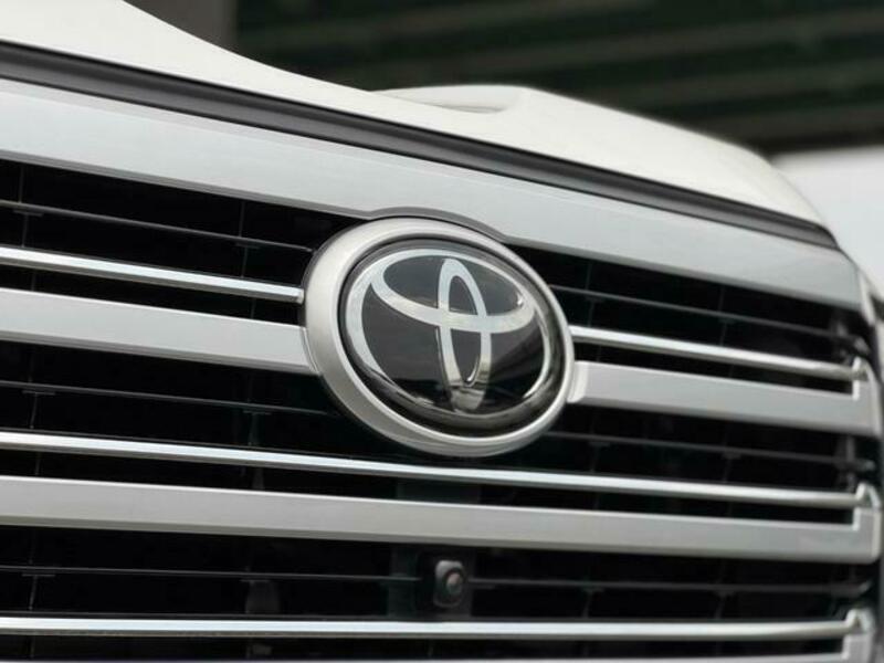 LAND CRUISER
