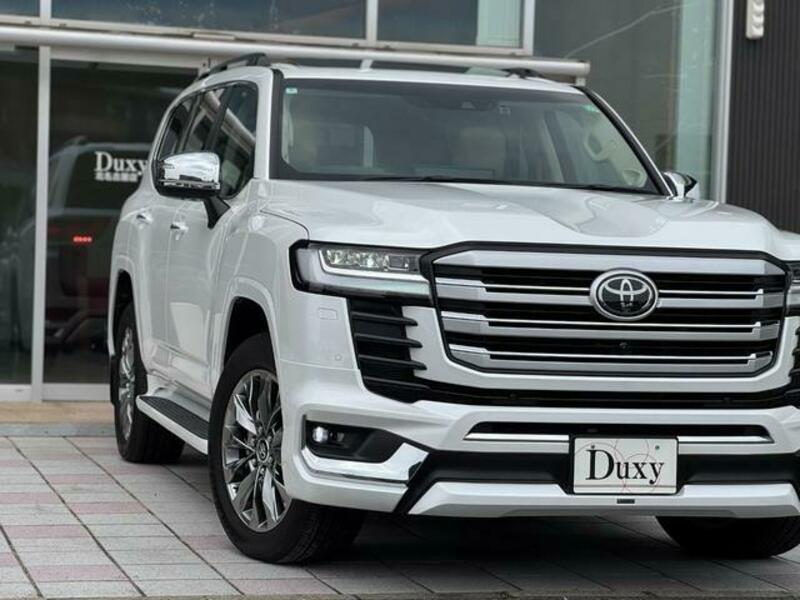 LAND CRUISER