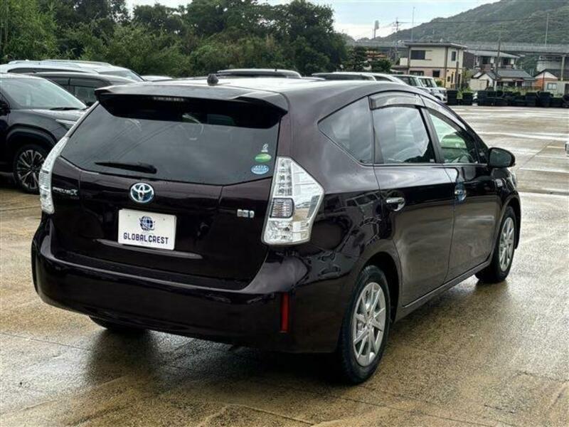 PRIUS ALPHA