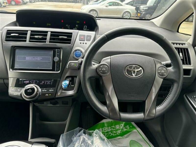 PRIUS ALPHA