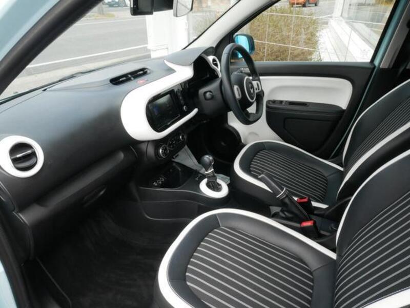 TWINGO