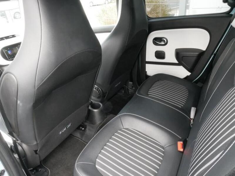TWINGO