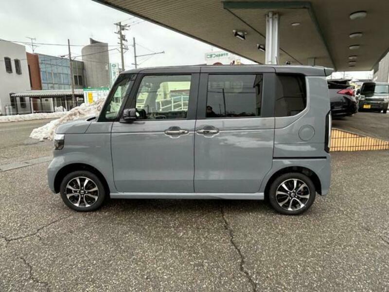 N BOX CUSTOM