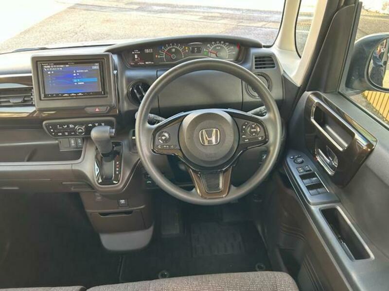 N BOX