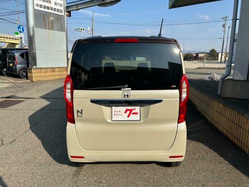 N BOX