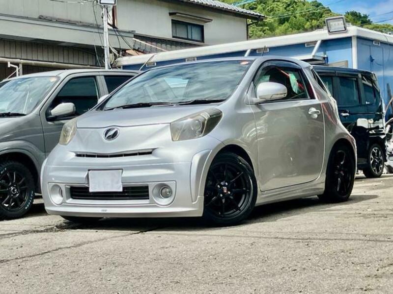 TOYOTA IQ