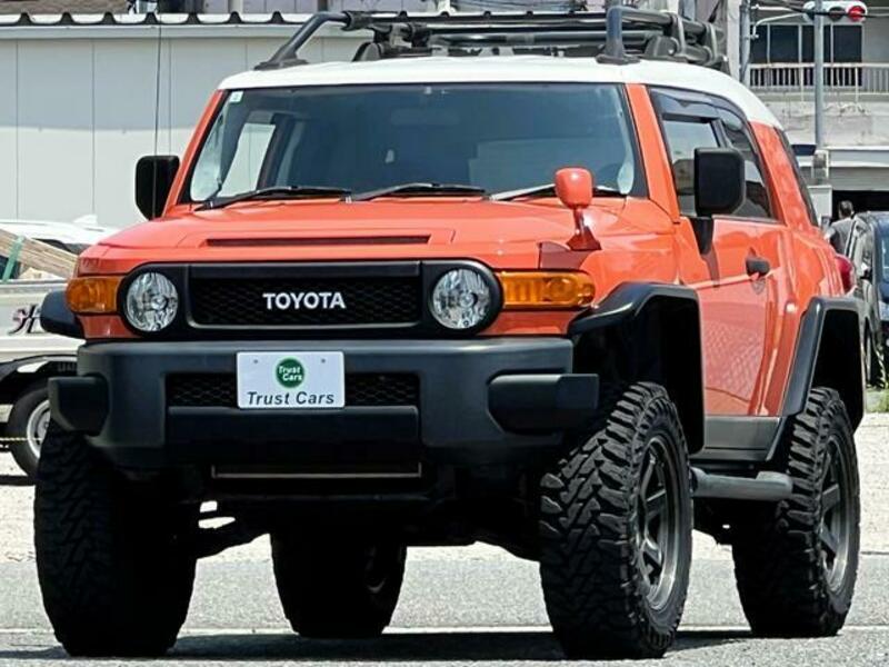 TOYOTA FJ CRUISER