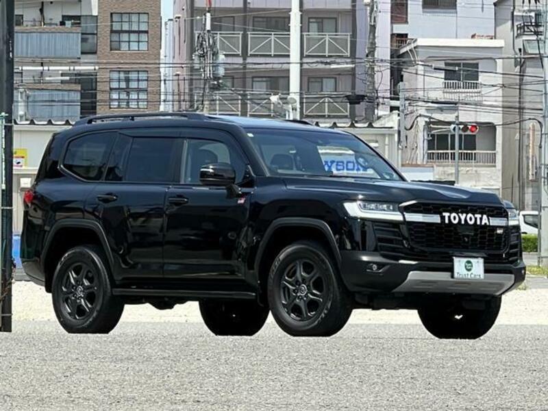 LAND CRUISER